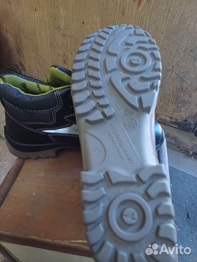 Ботинки мужские рабочие 44 р