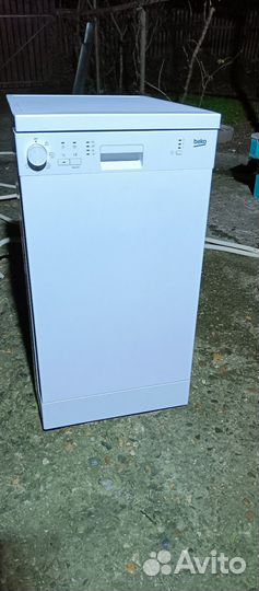 Посудомоечная машина Beko Dfs05010w