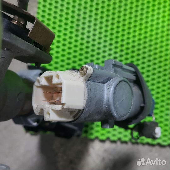 Замок зажигания Nissan March k11