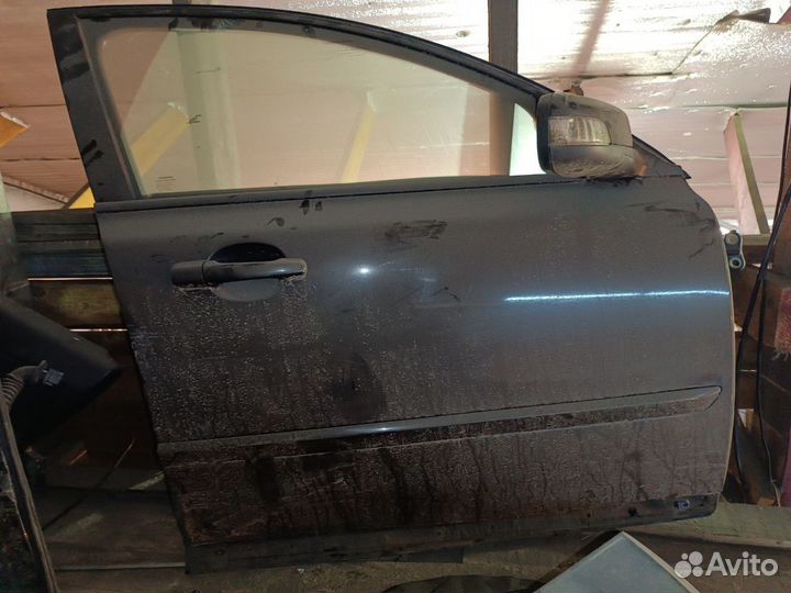 Дверь volvo s40 в сборе