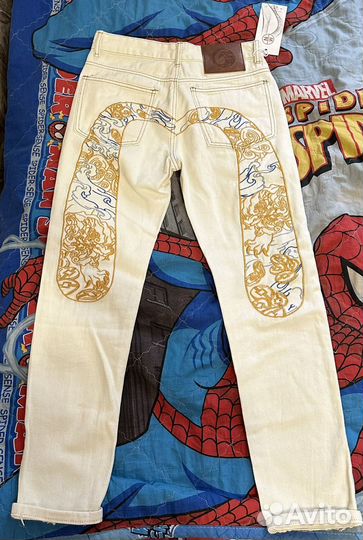 Джинсы evisu