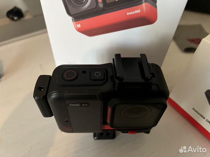 Экшн камера insta360 ONE RS 4K