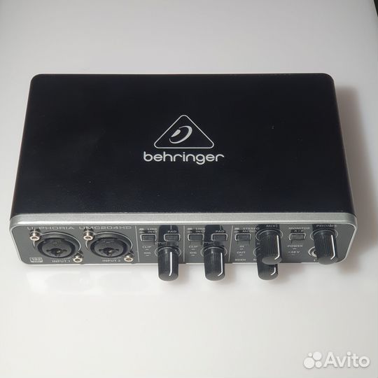 Звуковая карта Beringer umc 204hd