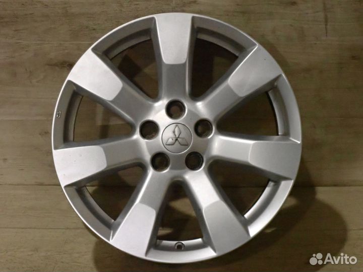 Оригинальные R18 диски Mitsubishi Outlander