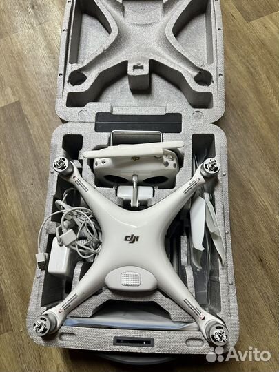 Квадрокоптер dji phantom 4 pro v2.0