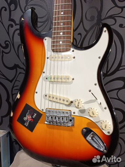 Электрогитара stratocaster sss