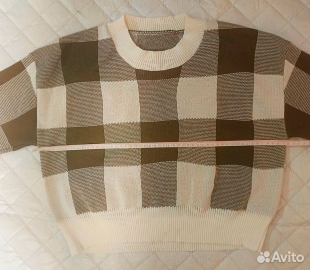 Свитер женский короткий