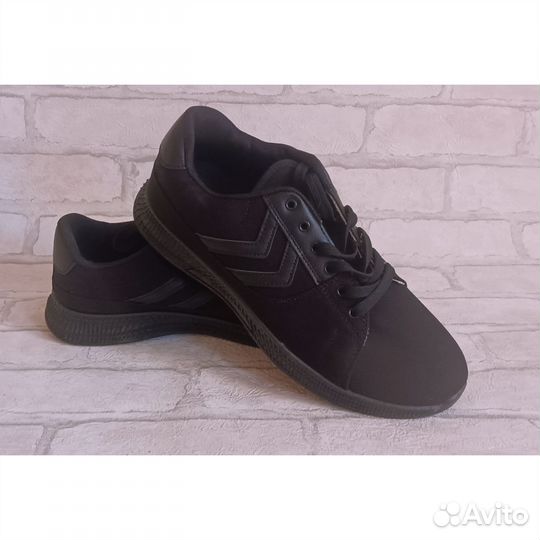 Кроссовки мужские 43 новые
