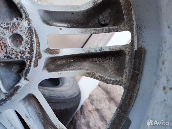 Резина с дисками Ниссан r17