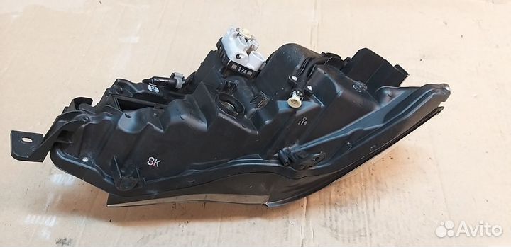 Фара LED lexus is 250