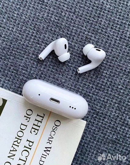AirPods Pro с шумоподавлением