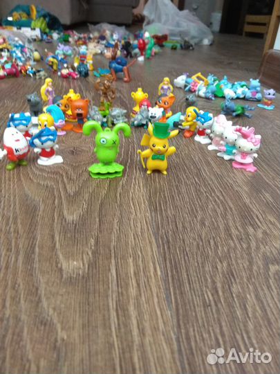 Игрушки из киндера пакетом