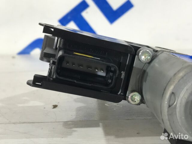 Моторчик стеклоподъёмника зад лев KIA quoris 3.8 а