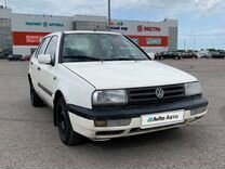 Volkswagen Vento 1.8 MT, 1993, 283 175 км, с пробегом, цена 140 000 руб.