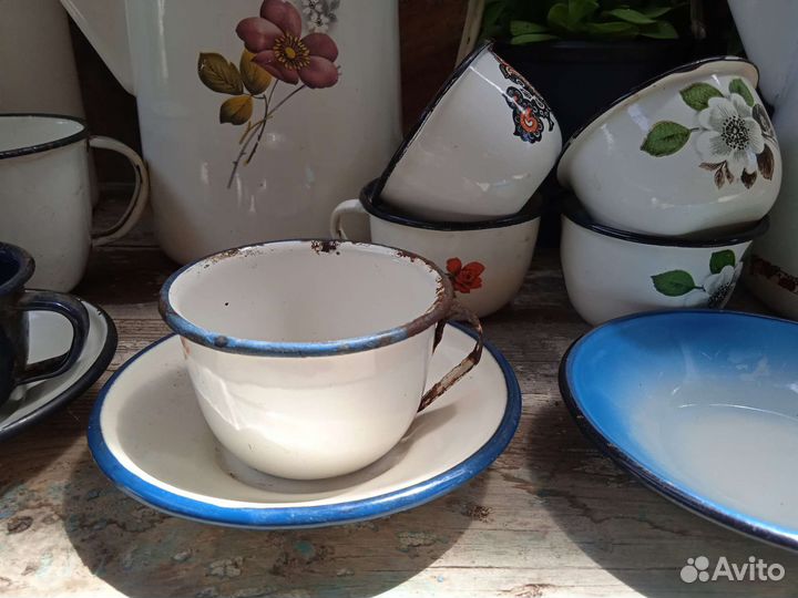 Кофейники СССР, чашки кофейные эмалированные