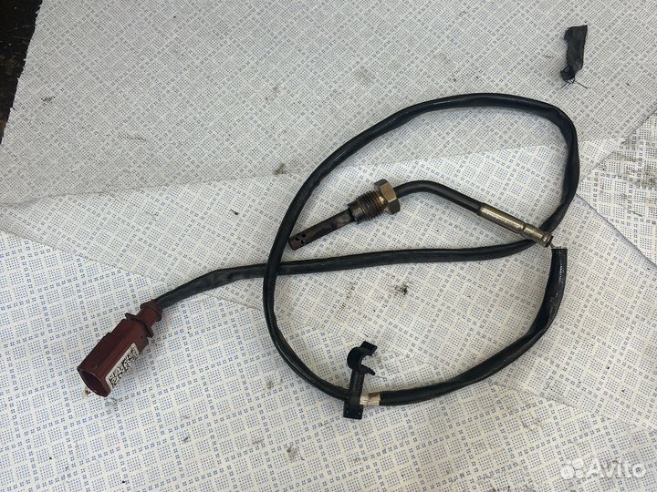 Датчик температуры ог Audi SQ8 4.0D 057906088AH