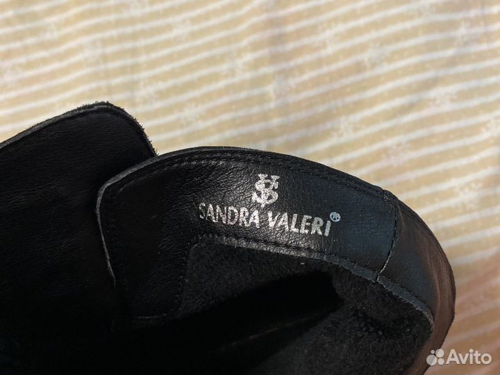 Женские осенние ботинки