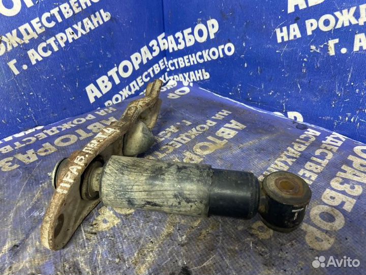 Передний амортизатор подвески. Volkswagen