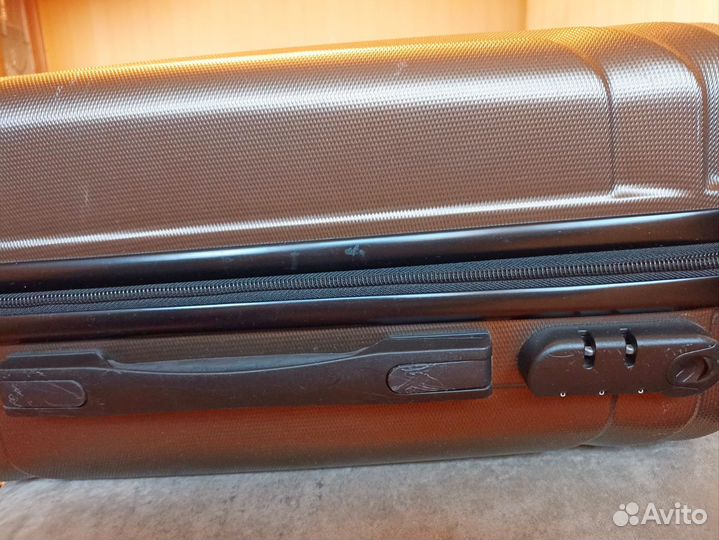Чемодан на колесах бу маленький