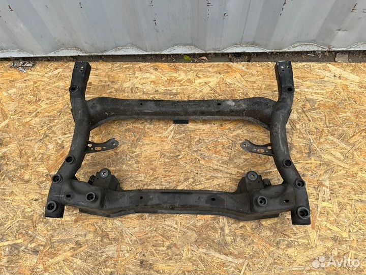 Подрамник передний Mercedes C Class W205