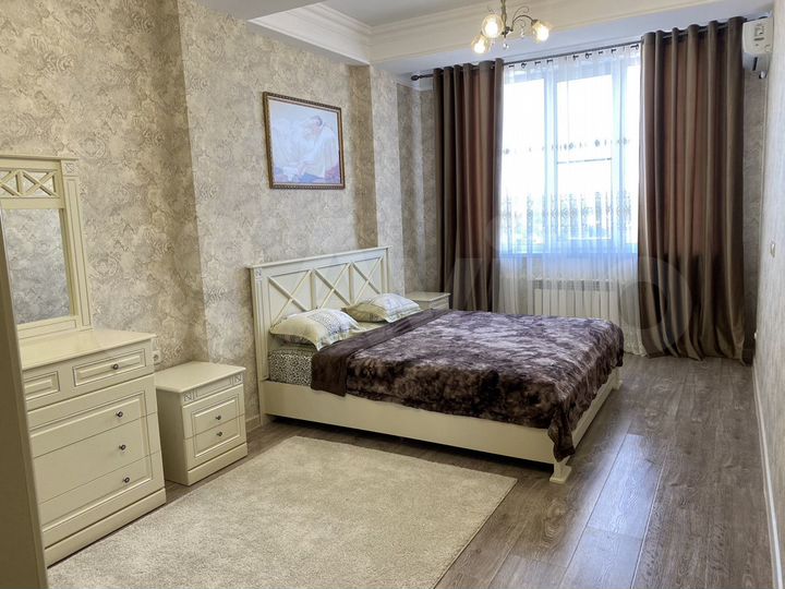 3-к. квартира, 110 м², 4/13 эт.