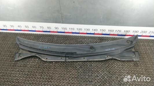 Накладка декоративная (жабо, дождевик) toyota coro