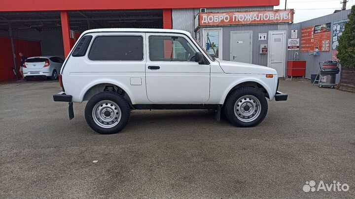 LADA 4x4 (Нива) 1.7 МТ, 2017, 185 000 км