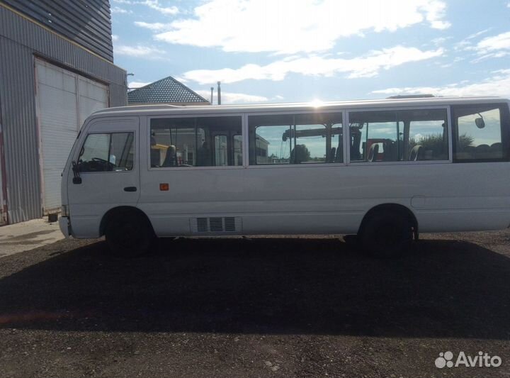 Междугородний / Пригородный автобус Toyota Coaster, 2011