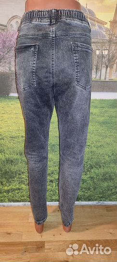 Джинсы