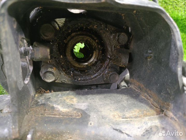 Ступица задняя левая Nissan Lafesta NB30