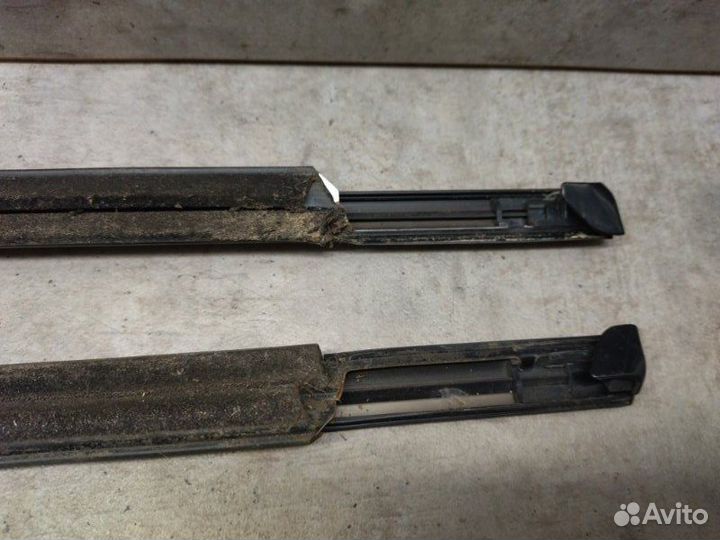 Молдинг двери передний Nissan Skyline V35 VQ25DD