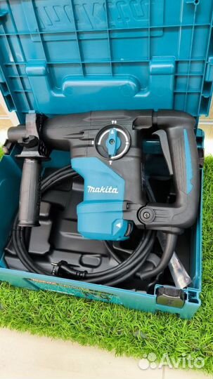 Перфоратор Makita HR3001CJ