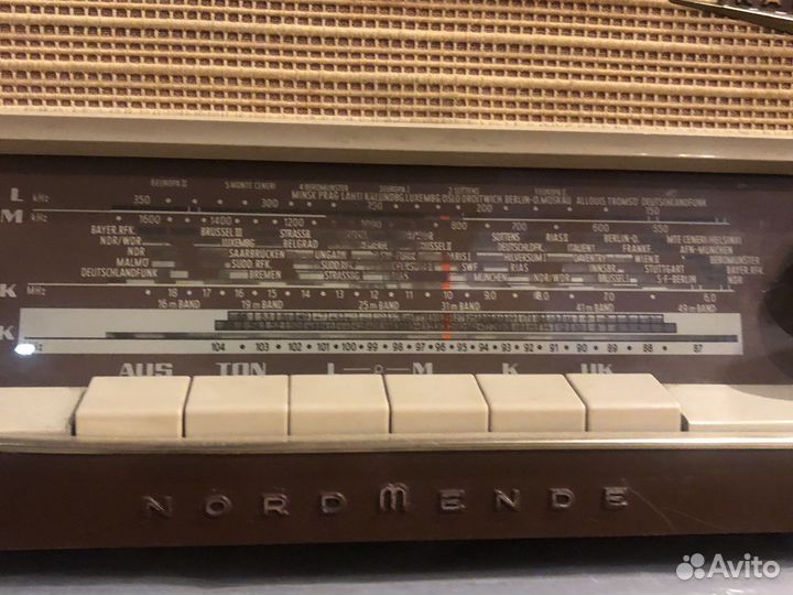 Приемник ламповый Nordmende Kadett