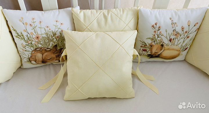 Комплект в детскую кроватку с бортиками