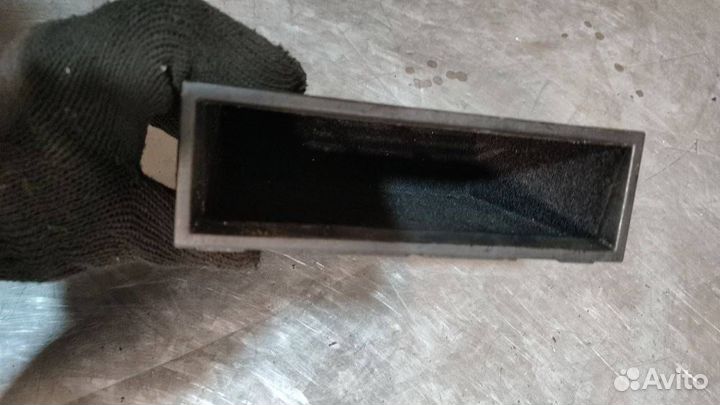 Вещевой ящик центральной консоли Volkswagen Polo 4