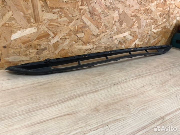 Накладка бампера передняя Mercedes-Benz E-Class