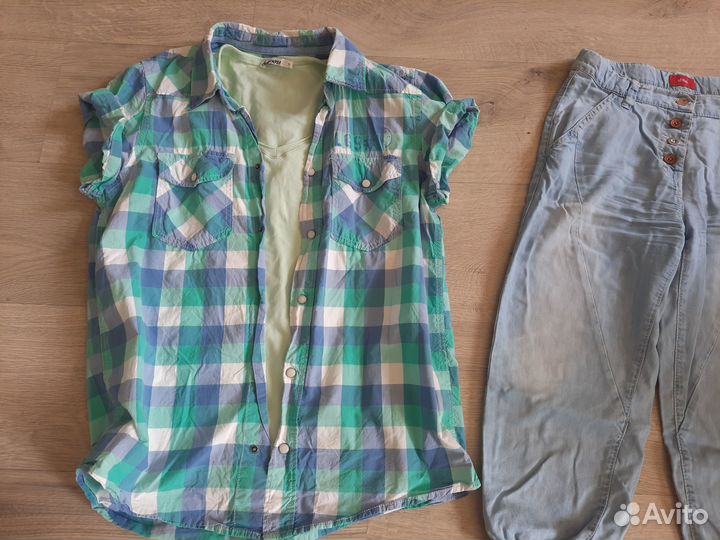 Пакетом на девушку