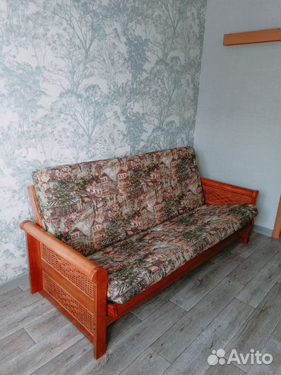 Диван малазийский