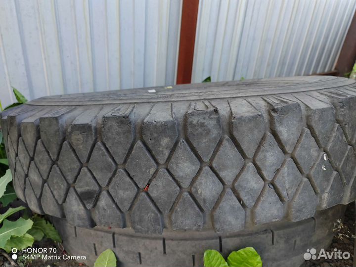 Шины на трактор грузовик