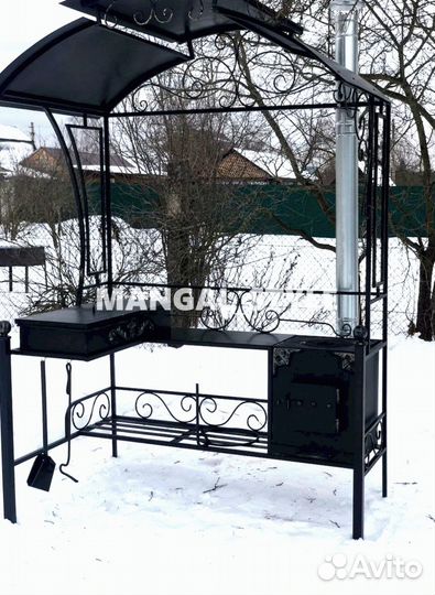 Мангал с крышей