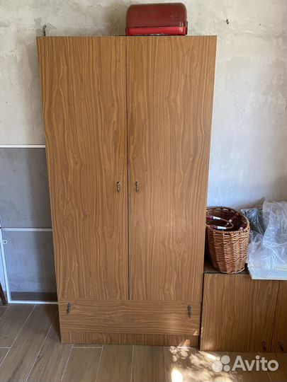 Шкаф распашной бу