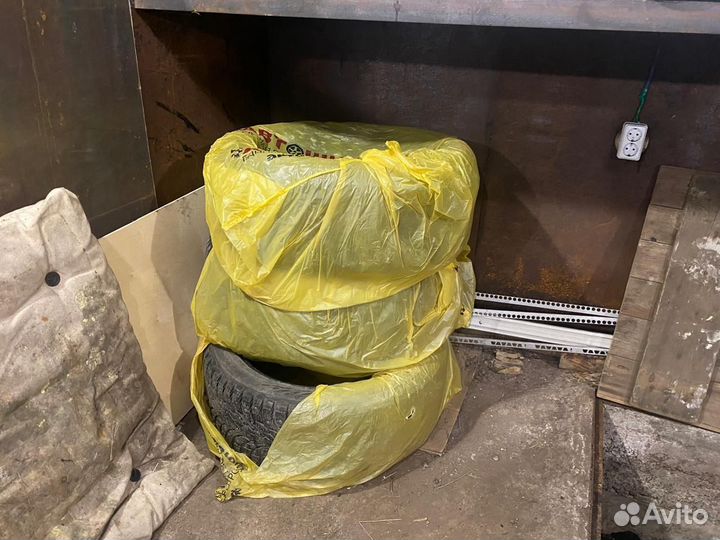 Nokian Tyres Hakkapeliitta 9 SUV 275/40 R21