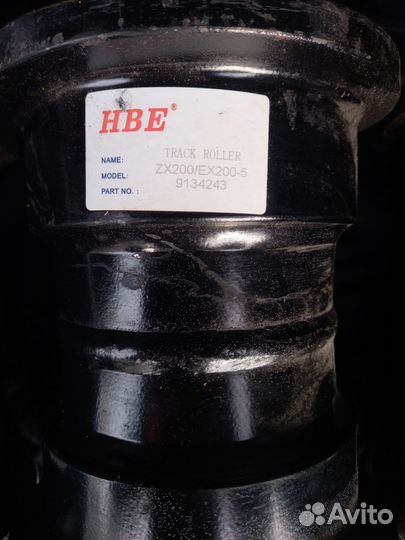 Каток опорный Hitachi