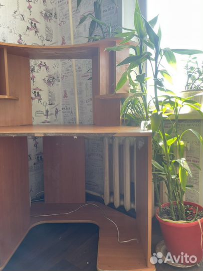 Компьютерный стол