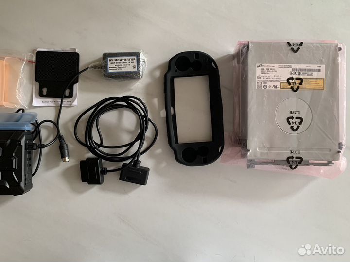 Аксессуары к разным игровым приставкам