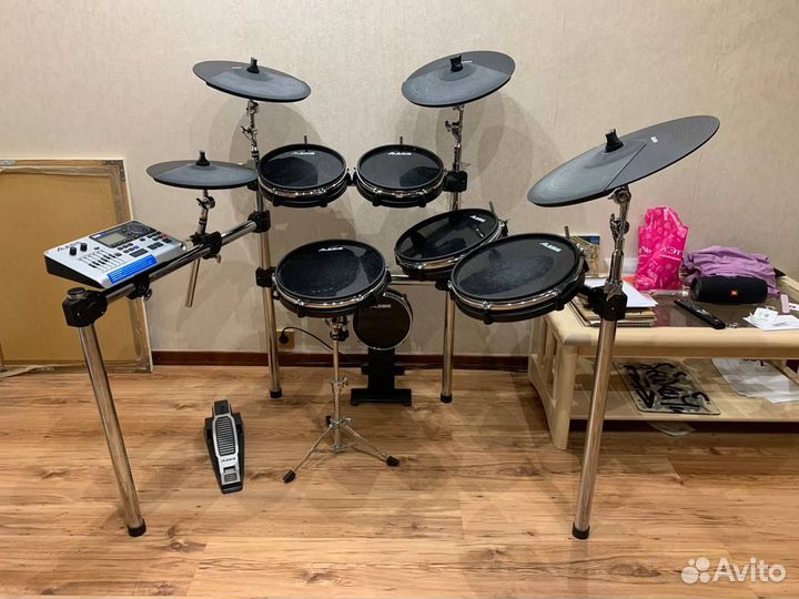 Электронная барабанная установка Alesis