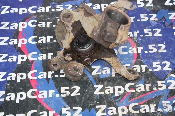 Кулак поворотный передний правый Фольксваген Голь