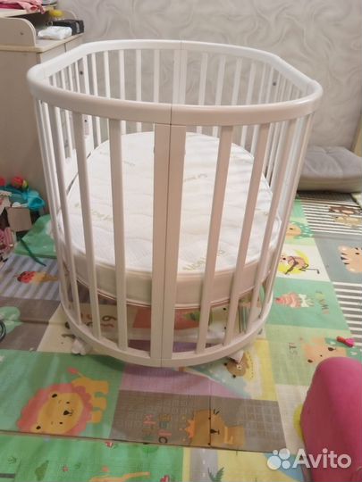 Детская кроватка трансформер с маятником