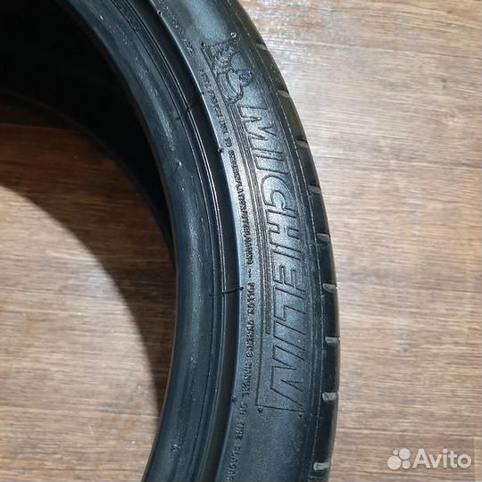 Michelin Pilot Super Sport 245/35 R18