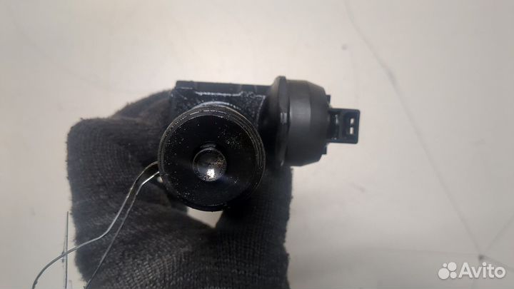 Форсунка топливная Volkswagen Golf 5